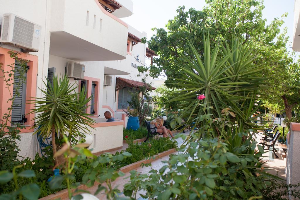 Palmira Apartments Makrýgialos Eksteriør bilde