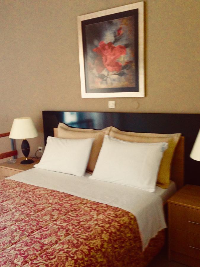 Palmira Apartments Makrýgialos Eksteriør bilde